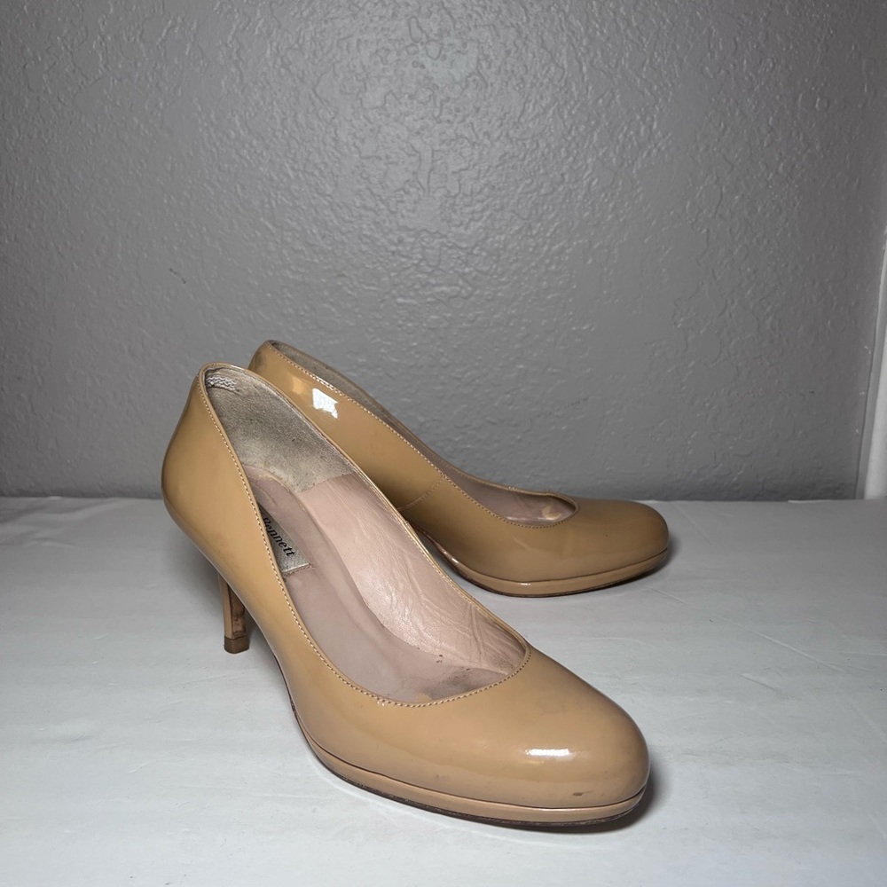 LK Bennett Beige Nude Patent Leather Heels Pumps Preppy Work